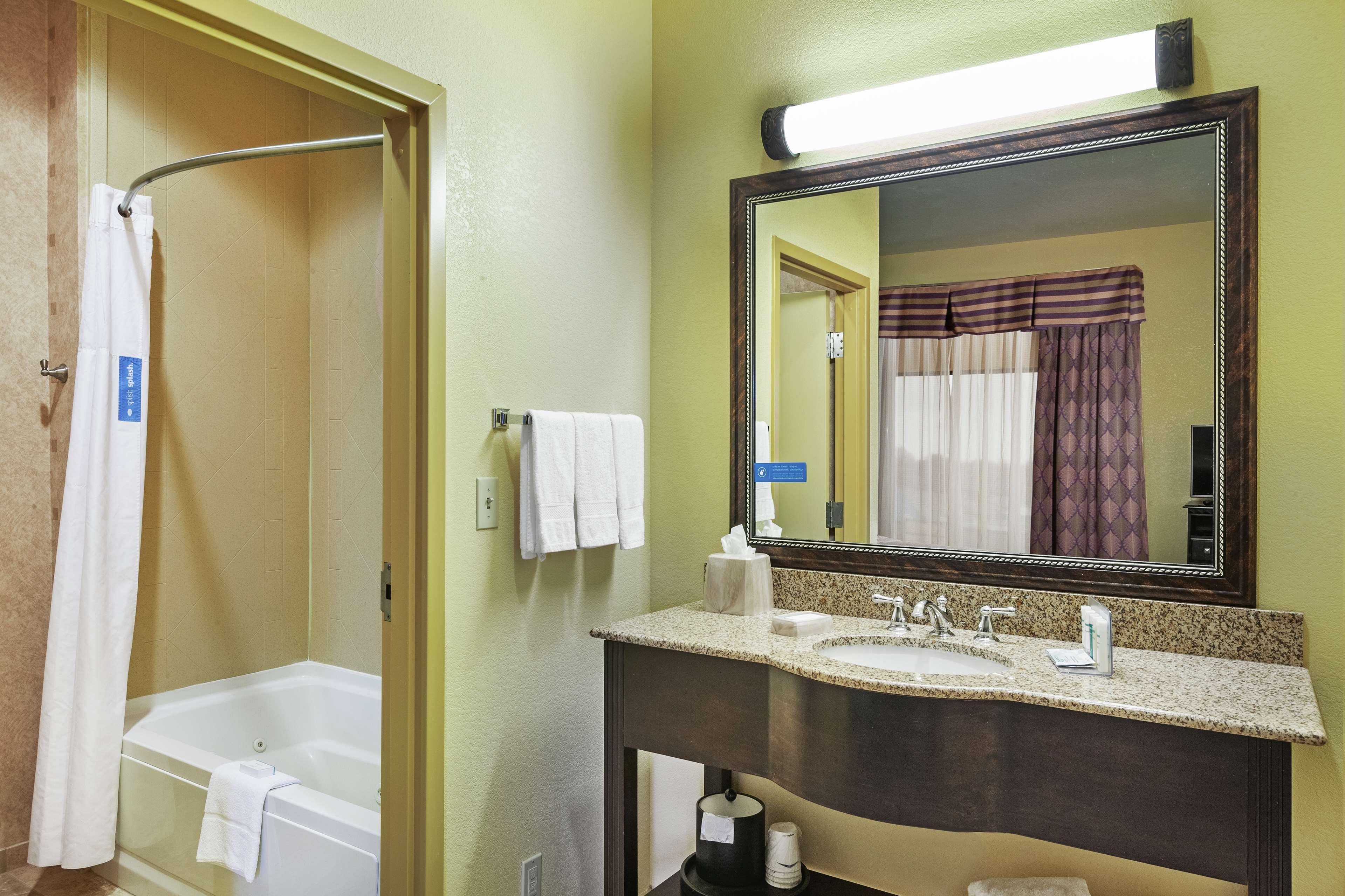 Hampton Inn & Suites Owasso Bagian luar foto