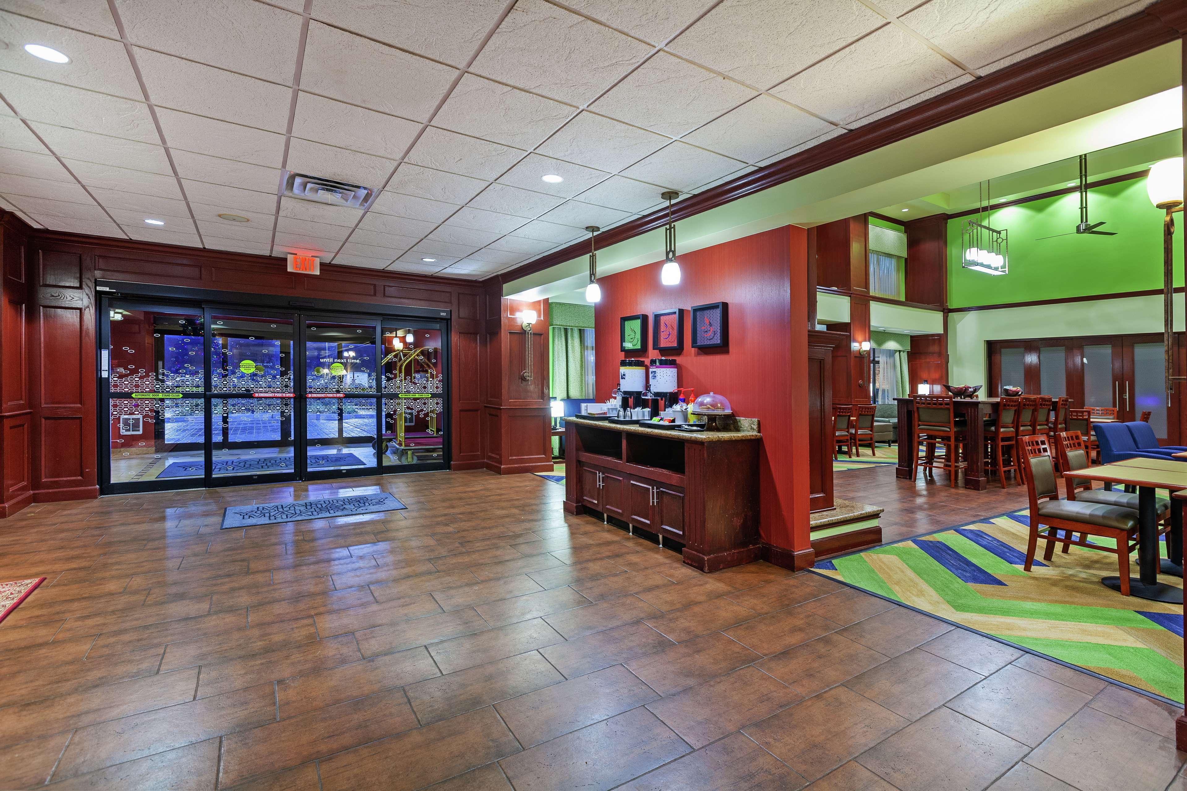 Hampton Inn & Suites Owasso Bagian luar foto