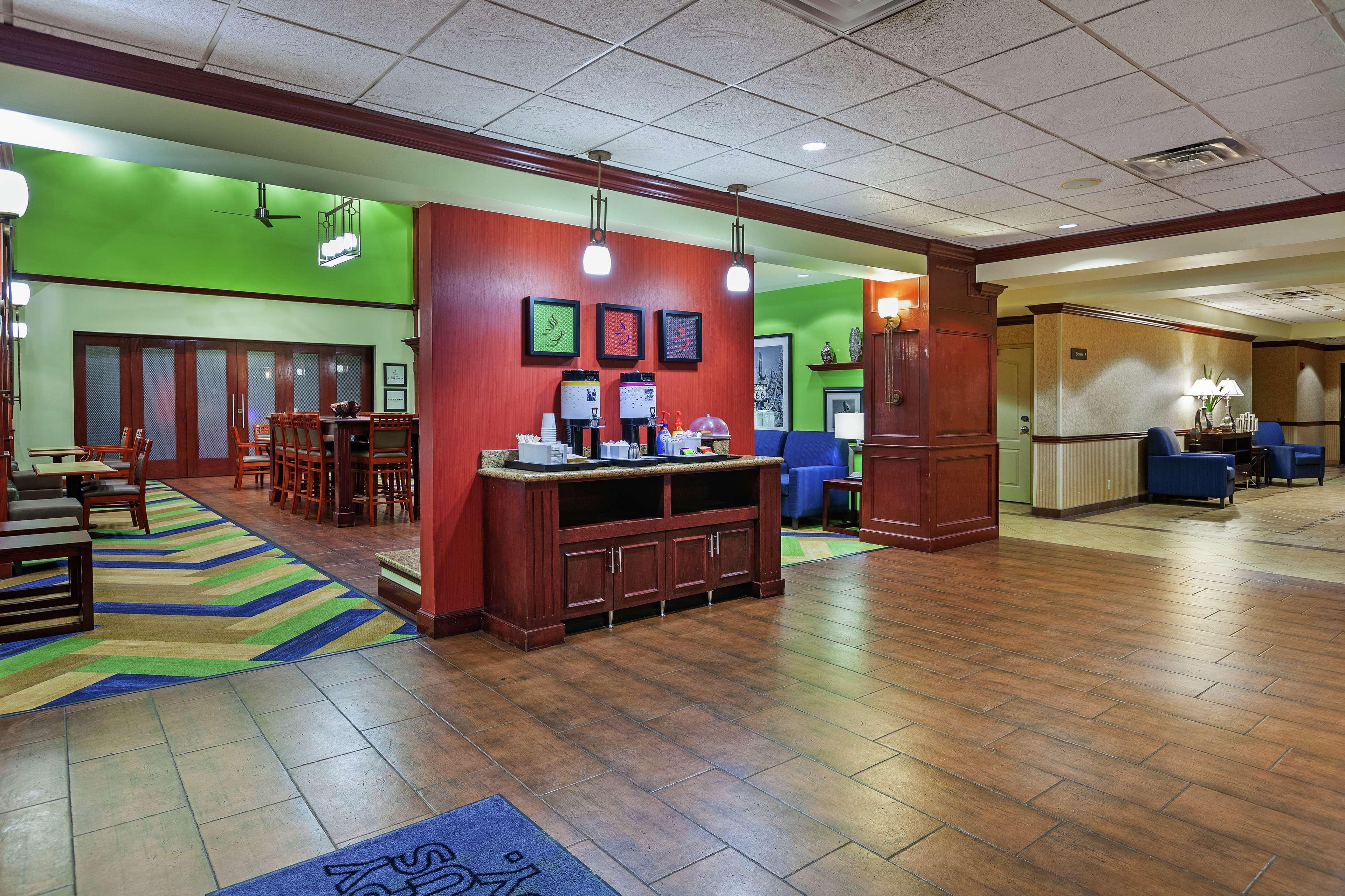 Hampton Inn & Suites Owasso Bagian luar foto